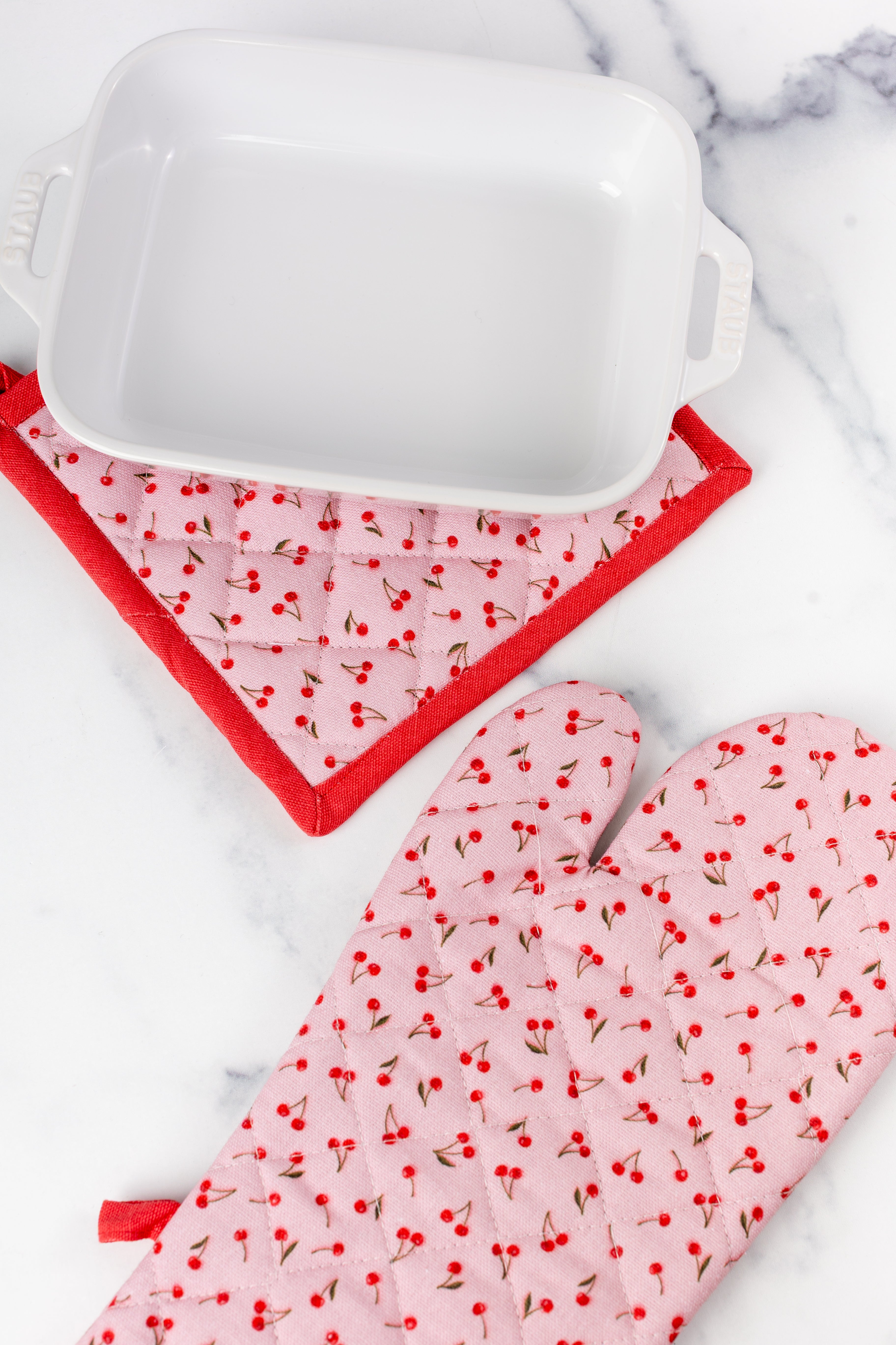 Oven Mitt + Pot Holder Set