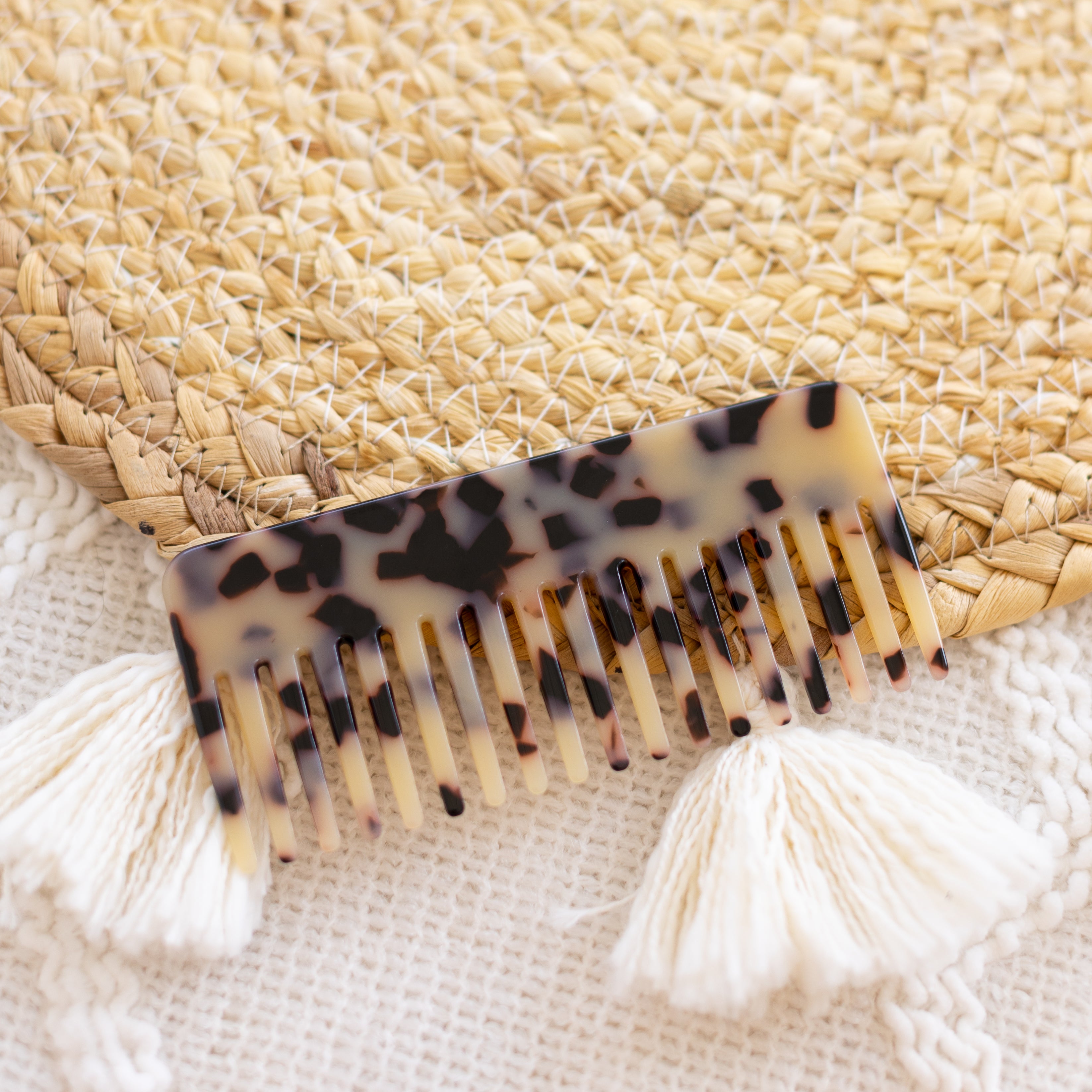 Blonde Tortoise Comb – Elyse Breanne Design