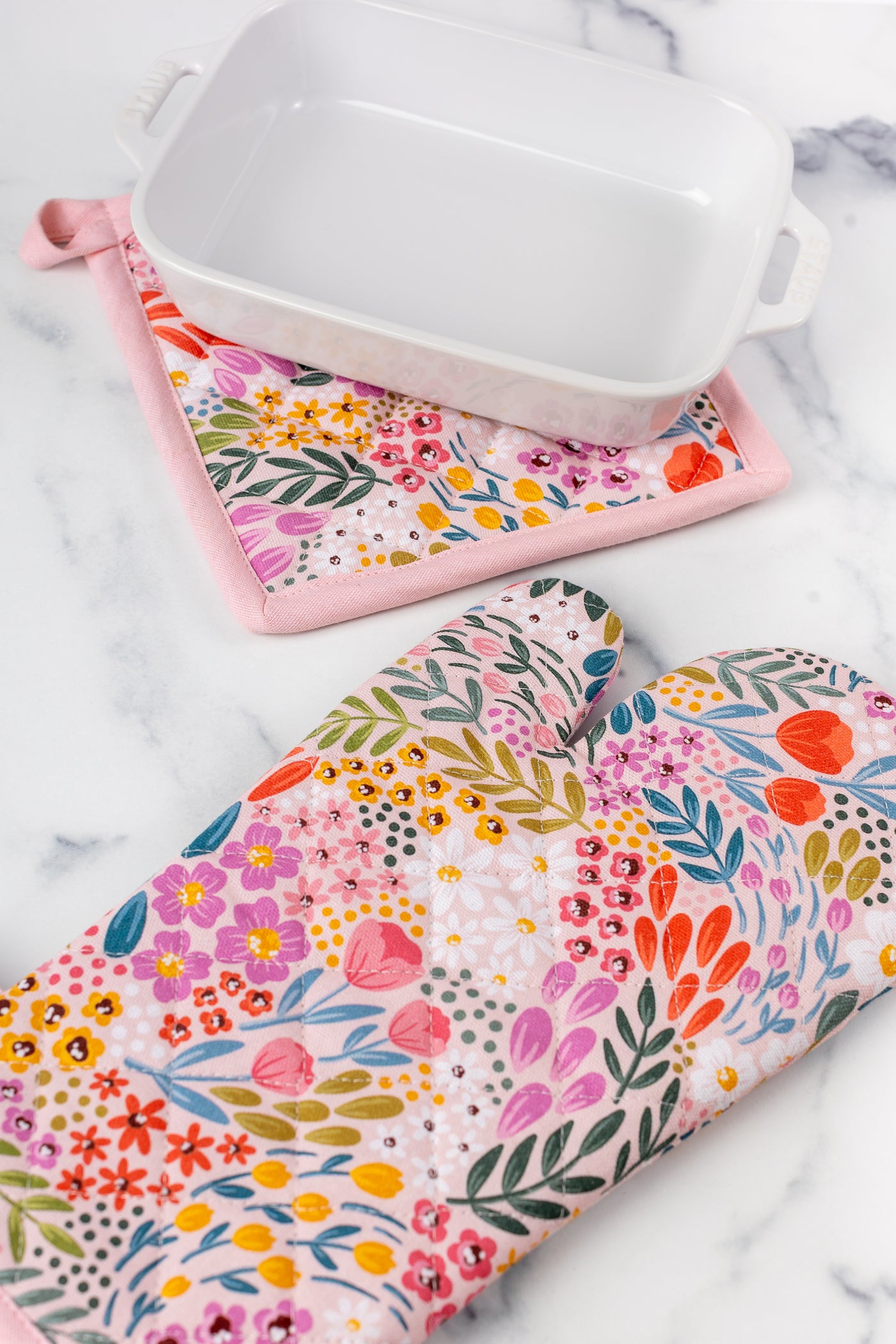 Oven Mitt + Pot Holder Set