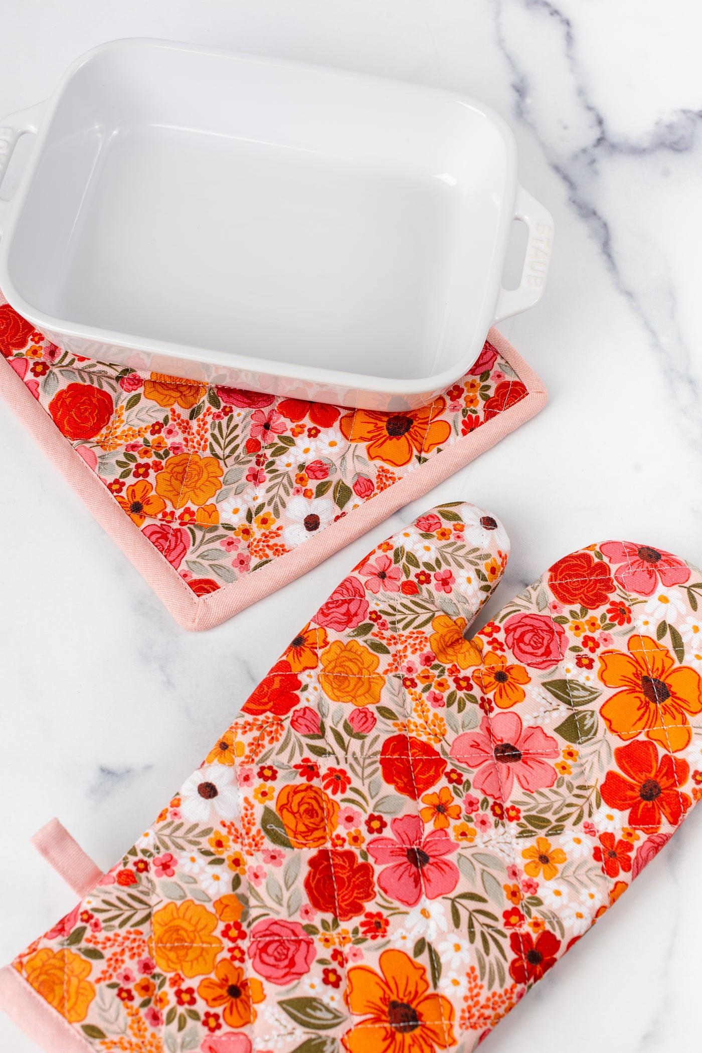 Oven Mitt + Pot Holder Set