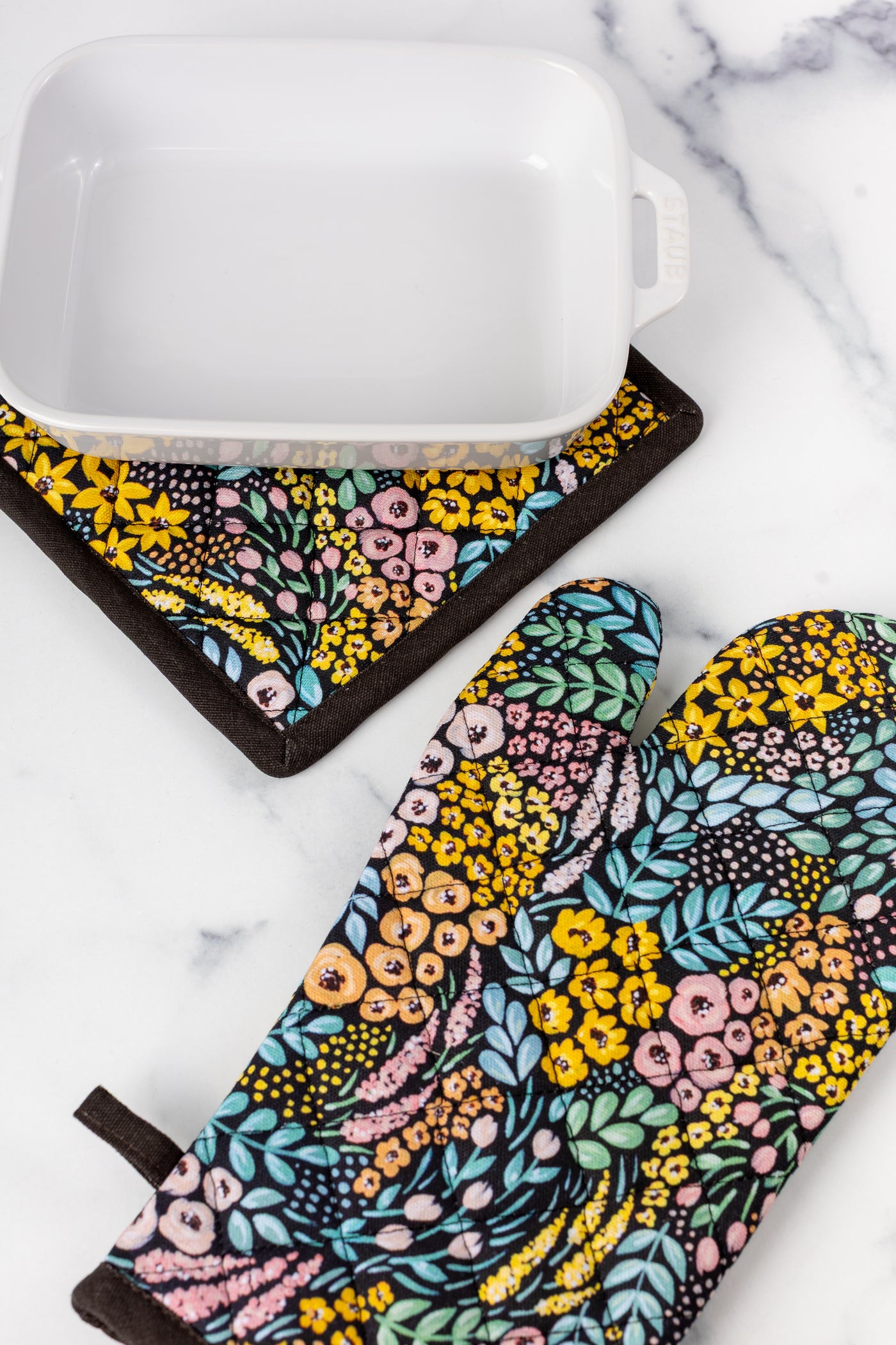 Oven Mitt + Pot Holder Set