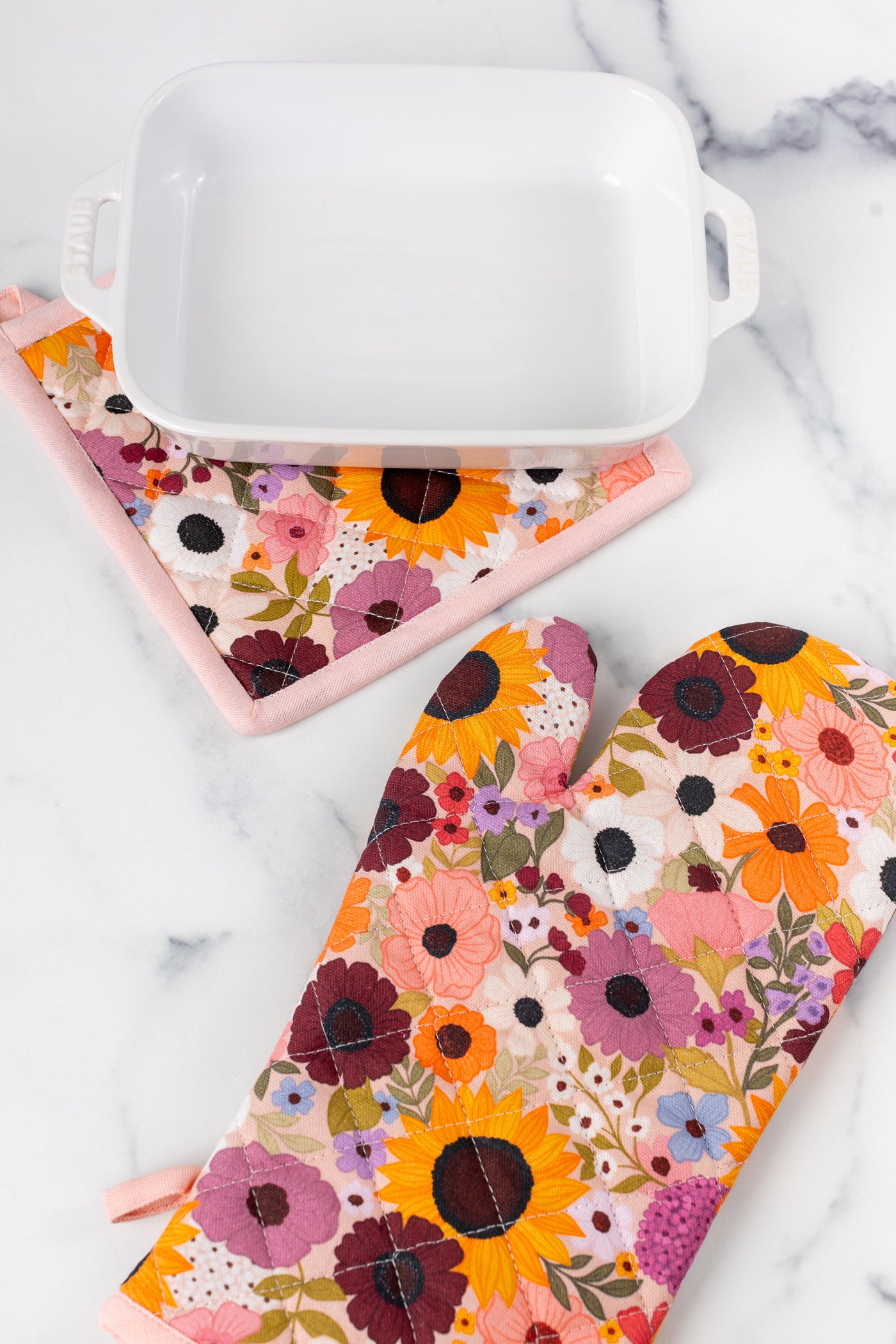 Oven Mitt + Pot Holder Set