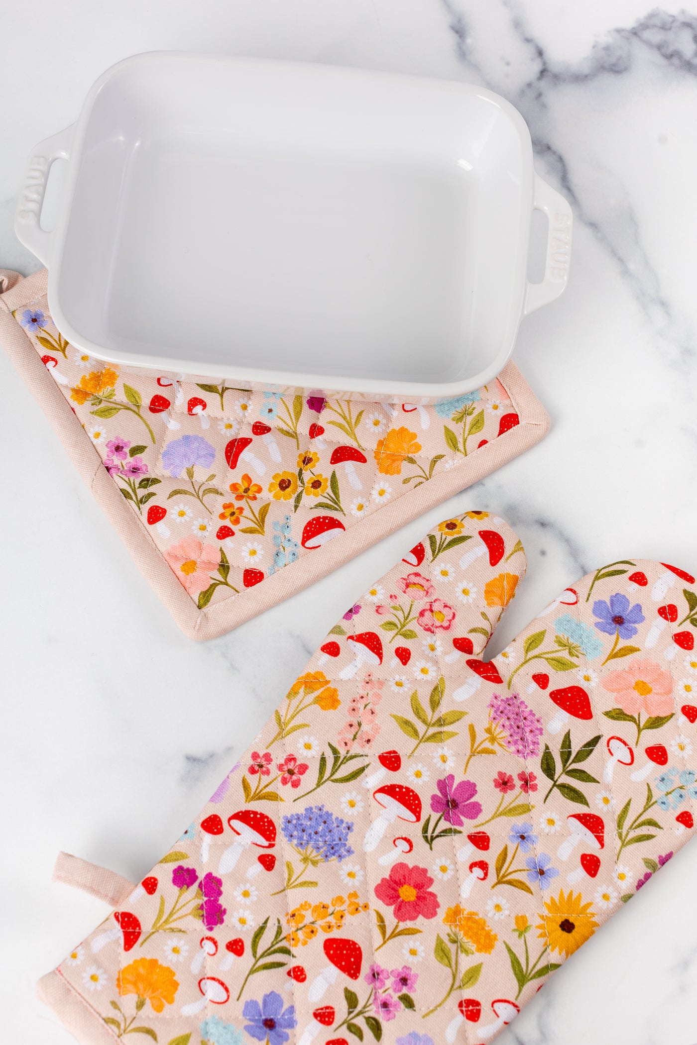Oven Mitt + Pot Holder Set