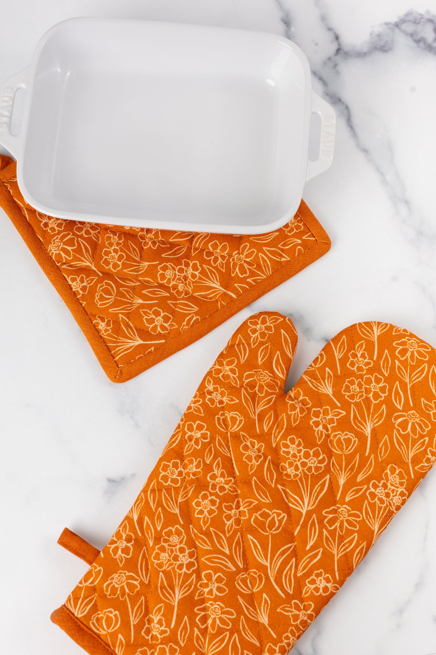 Oven Mitt + Pot Holder Set