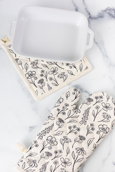 Oven Mitt + Pot Holder Set